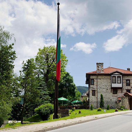 Petko Takov'S House Hotel Smolyan Exterior foto