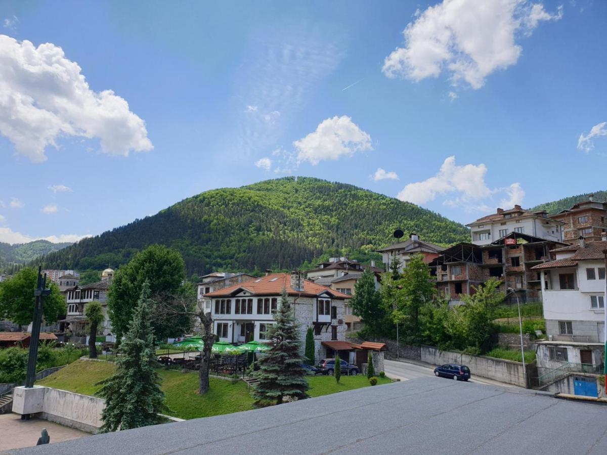 Petko Takov'S House Hotel Smolyan Exterior foto